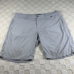 Travis Mathew Men's Light Gray Shorts Size 40 Normal‎ Wear